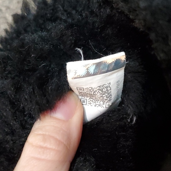 Ugg Australia Women 1873 Tall Suede Sheepskin Button 3 Boots shoes sz 7 - Picture 14 of 14